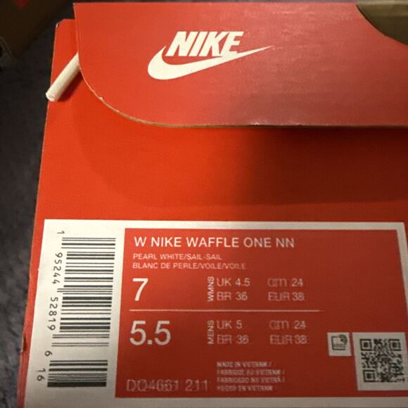 Nike Waffle One NN (Size 7) DO4661-211 "Pearl Sail" Women's Cozy Winter Sneaker - Picture 8 of 8